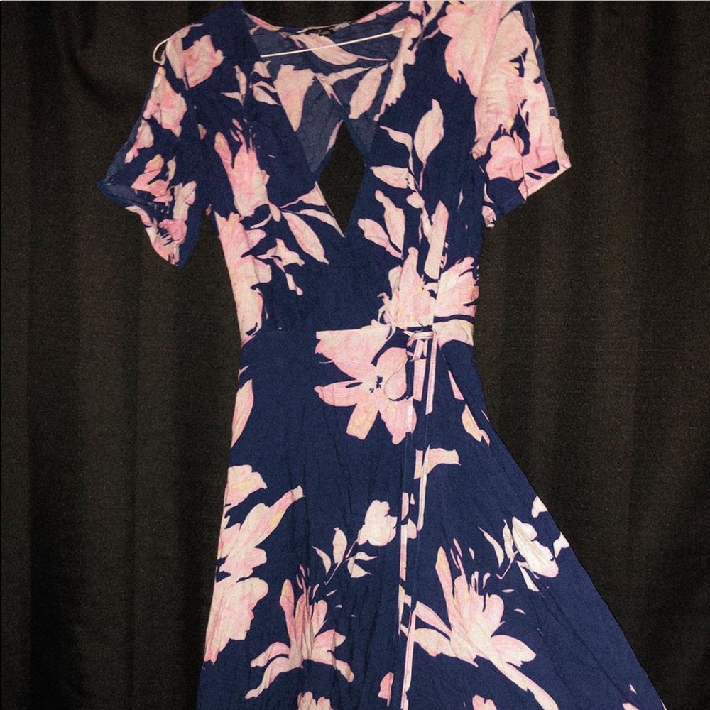 Lulu’s maxi wrap dress✨